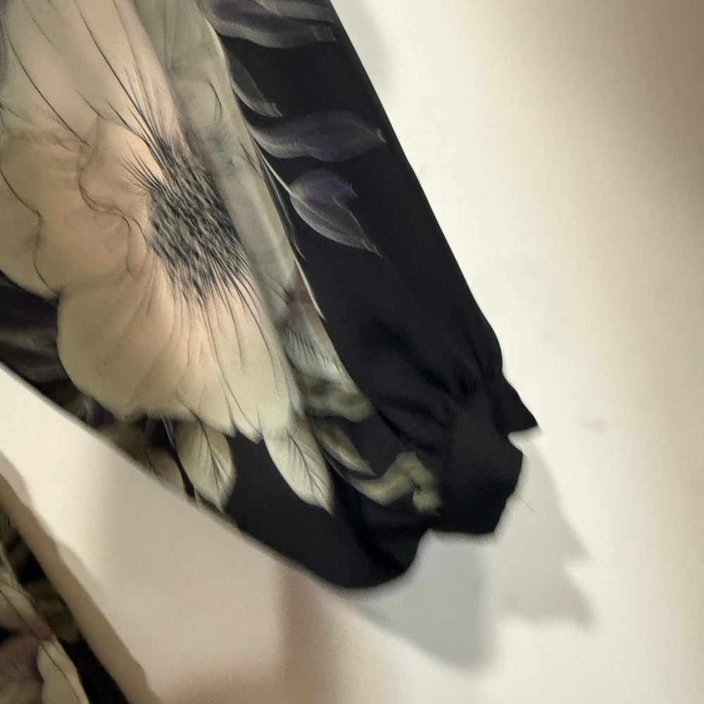 T Tahari Black Floral Blouse - Picture 3 of 5